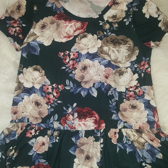 Last 3! Eliza Floral Ruffle Tunic - Picture 2 of 4